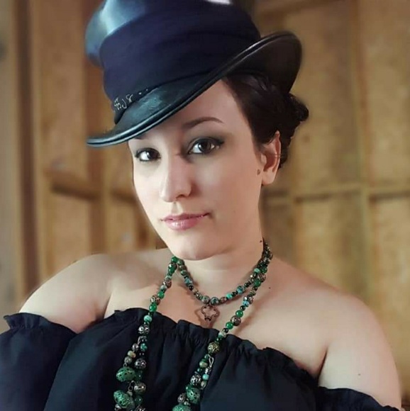 Meet your Posher, Bethanie - Picture 5 of 5